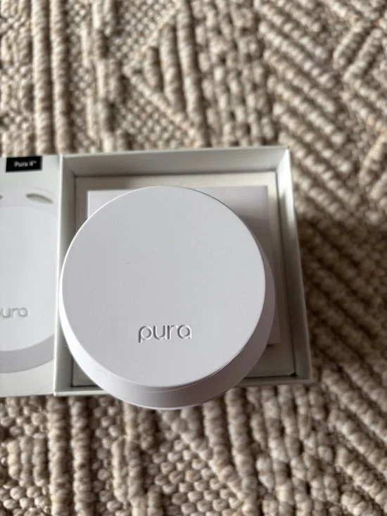 Pura Smart Fragrance Diffuser - White - Picture 4 of 4